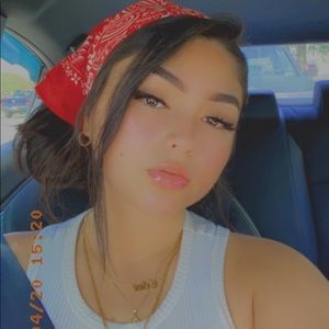 Meet your Posher, Celine